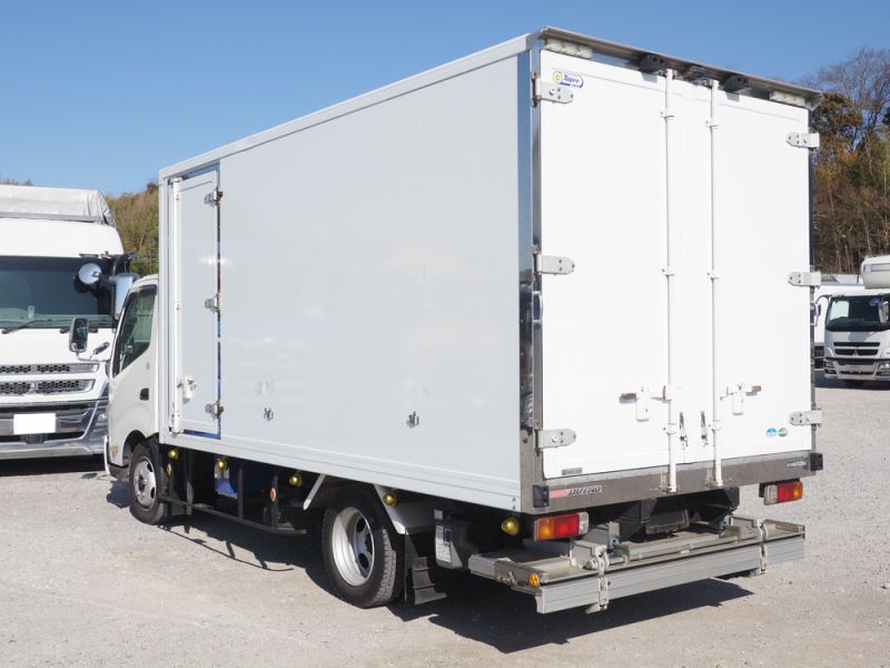 日野 冷凍バン デュトロ|中古トラックの販売・買取・査定のアイナビ