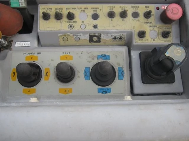 日野 特殊車両 デュトロ|中古トラックの販売・買取・査定のアイナビ