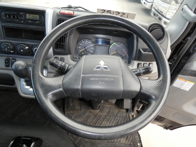 H28 1.5t パネルバン オートマ 4WD|中古トラックの販売・買取・査定のアイナビ