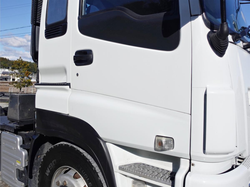 第五輪荷重11.5tトレーラーヘッドトラクター|中古トラックの販売・買取・査定のアイナビ