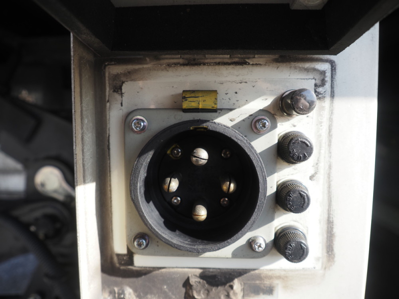 いすゞ 冷凍バン エルフ|中古トラックの販売・買取・査定のアイナビ