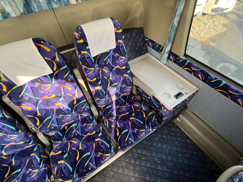 エアロエース 中型観光 ハイデッカー 29人|中古トラックの販売・買取・査定のアイナビ