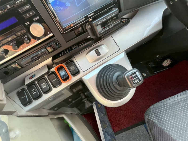 エアロエース 中型観光 ハイデッカー 29人|中古トラックの販売・買取・査定のアイナビ