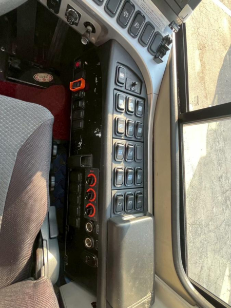 エアロエース 中型観光 ハイデッカー 29人|中古トラックの販売・買取・査定のアイナビ