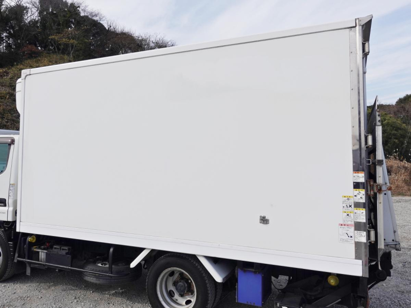 セミロングパワーゲートスタンバイ低温冷蔵冷凍|中古トラックの販売・買取・査定のアイナビ