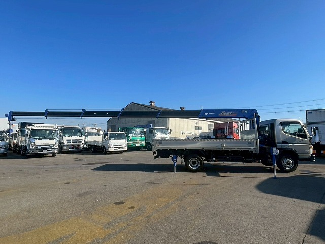 保証対象車両車検付カスタムグレードリアアウトリガー|中古トラックの販売・買取・査定のアイナビ