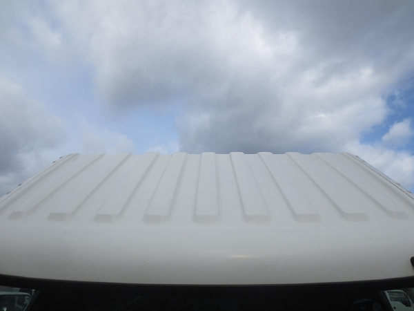 日野レンジャー4段ラジコンクレーン付|中古トラックの販売・買取・査定のアイナビ