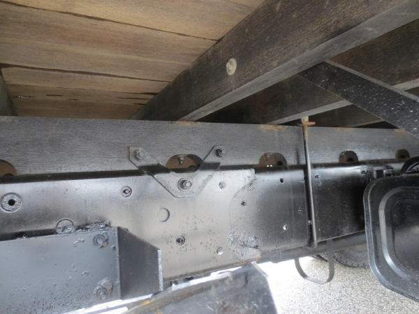 日野レンジャー4段ラジコンクレーン付|中古トラックの販売・買取・査定のアイナビ