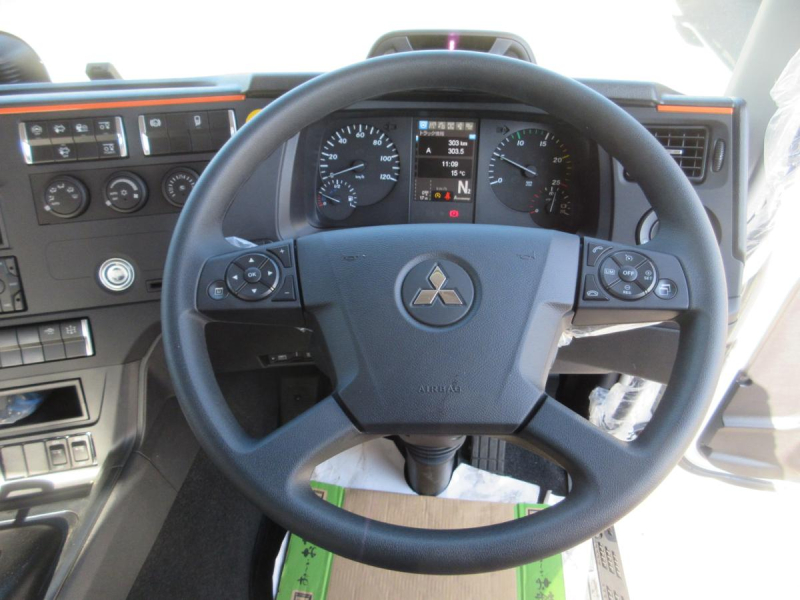 高床3軸 リヤエアサス UNIC製 4段 クレーン付アルミ平 !|中古トラックの販売・買取・査定のアイナビ