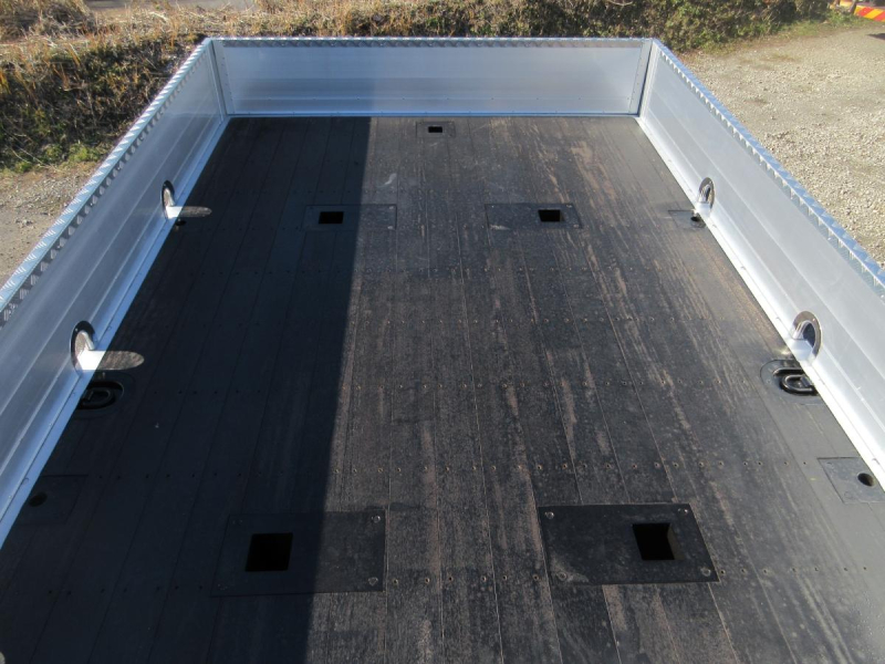 高床3軸 リヤエアサス タダノ製 4段 クレーン付アルミ平|中古トラックの販売・買取・査定のアイナビ