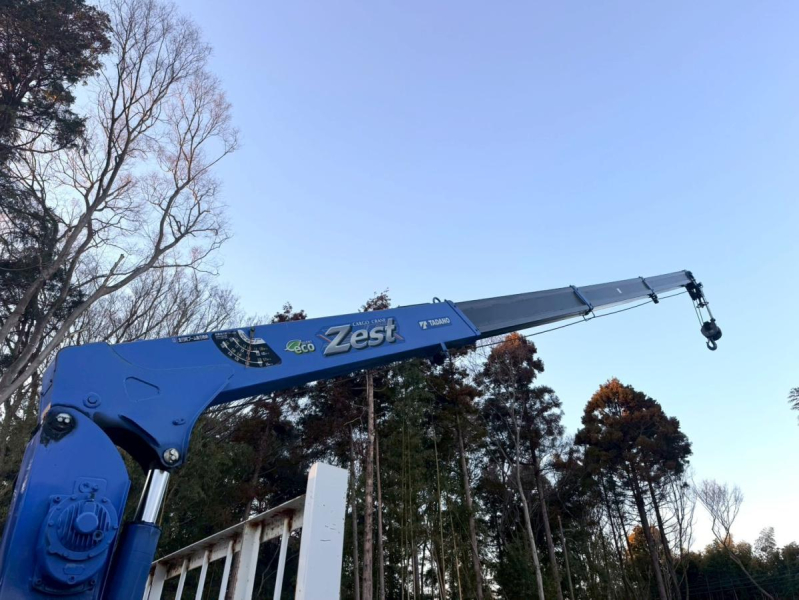 標準ロング吊t数2.6t吊4段ブームタダノラジコン付き|中古トラックの販売・買取・査定のアイナビ