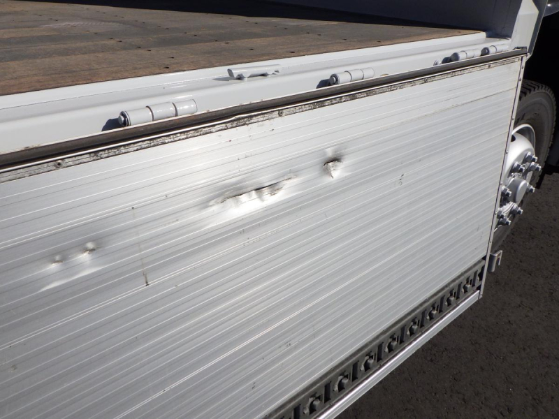 4軸低床 10mボデー 内高2,680 後輪エアサス|中古トラックの販売・買取・査定のアイナビ