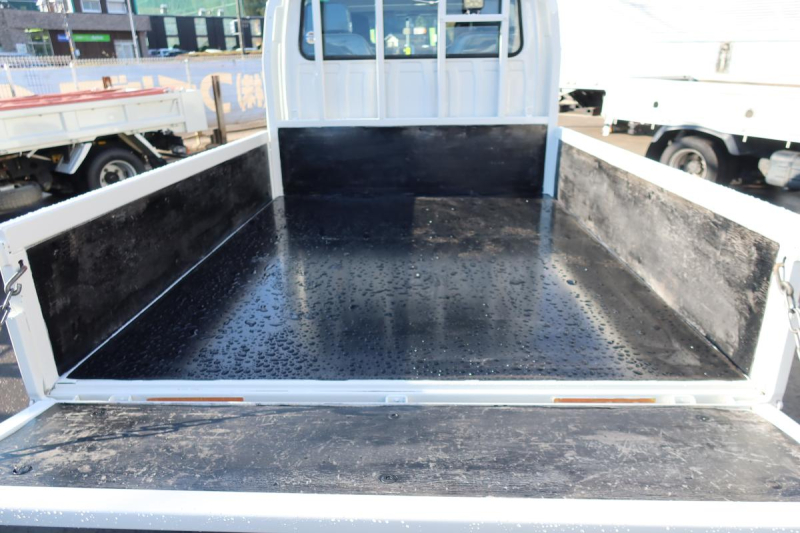 エルフ Wキャブ 6人乗り 5速MT 積載2000kg|中古トラックの販売・買取・査定のアイナビ