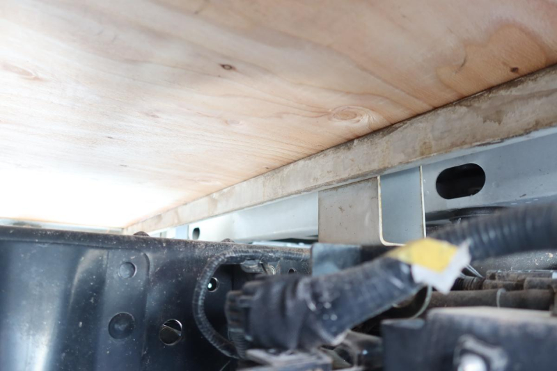 エルフ Wキャブ 6人乗り 5速MT 積載2000kg|中古トラックの販売・買取・査定のアイナビ