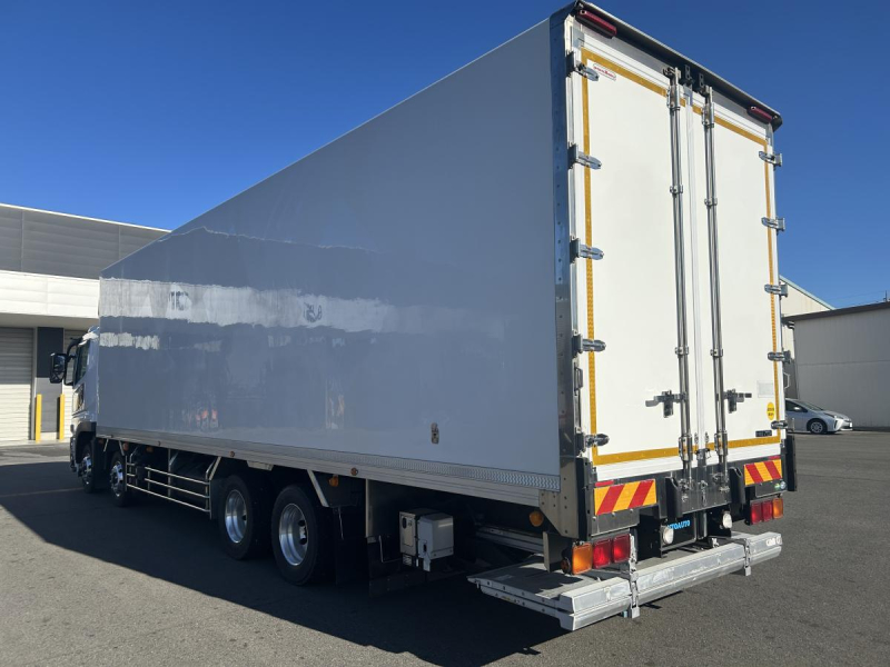 ふそうスーパーグレート 冷蔵冷凍車 格納 車検付き|中古トラックの販売・買取・査定のアイナビ