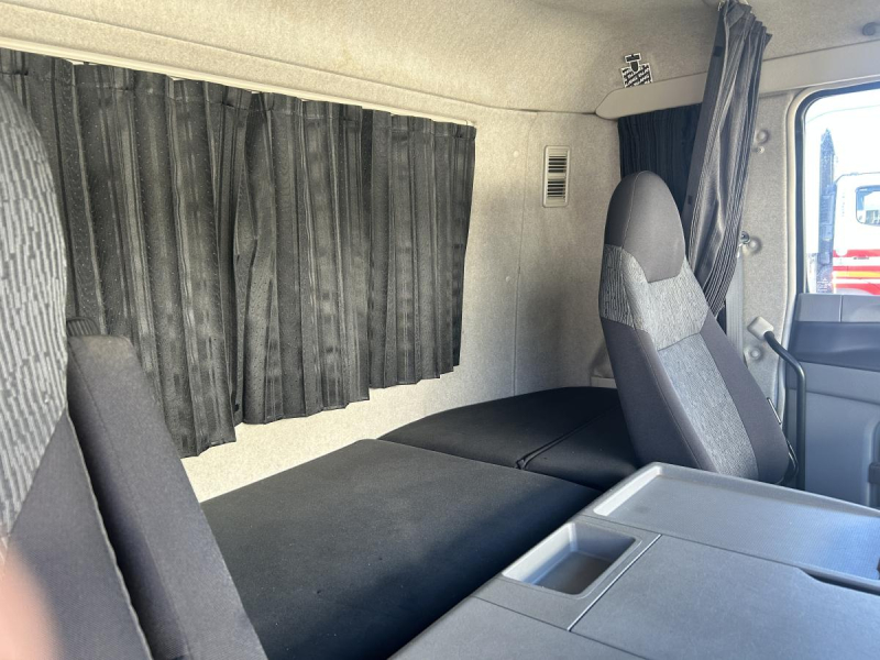 ふそうスーパーグレート 冷蔵冷凍車 格納 車検付き|中古トラックの販売・買取・査定のアイナビ