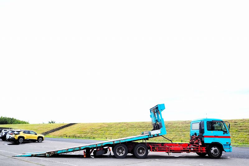 UDトラックスコンドル増々トン花見台セーフティーローダー|中古トラックの販売・買取・査定のアイナビ