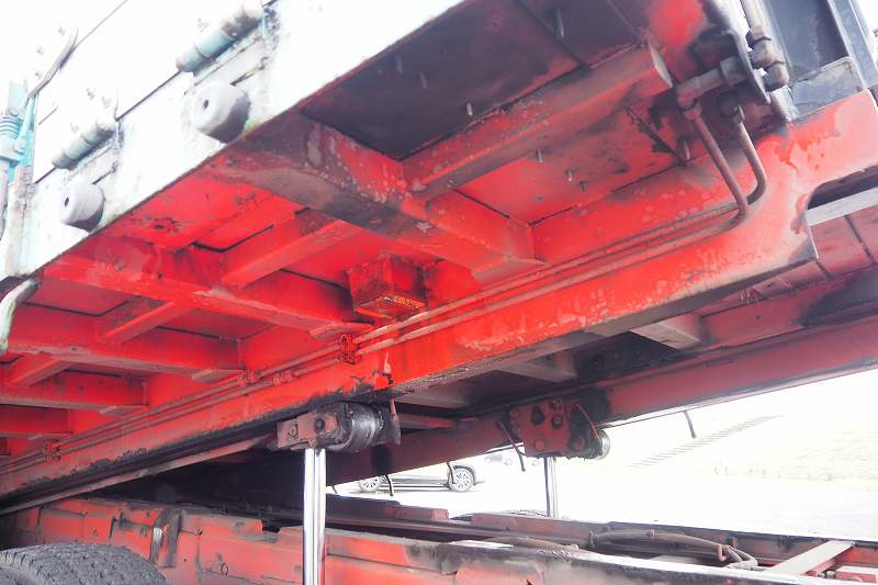 UDトラックスコンドル増々トン花見台セーフティーローダー|中古トラックの販売・買取・査定のアイナビ