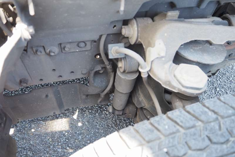 いすゞエルフサニーペット製寝具乾燥車6本ハンガー|中古トラックの販売・買取・査定のアイナビ