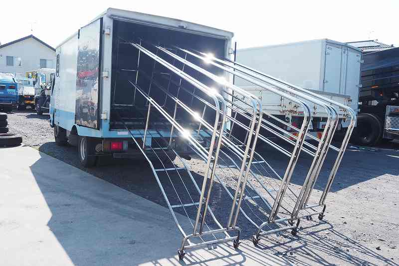 いすゞエルフサニーペット製寝具乾燥車6本ハンガー|中古トラックの販売・買取・査定のアイナビ