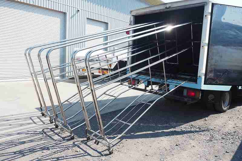 いすゞエルフサニーペット製寝具乾燥車6本ハンガー|中古トラックの販売・買取・査定のアイナビ