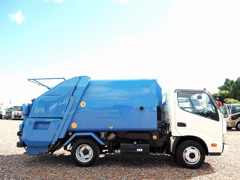 日野デュトロモリタプレス式パッカー車4.1立米汚水タンク|中古トラックの販売・買取・査定のアイナビ