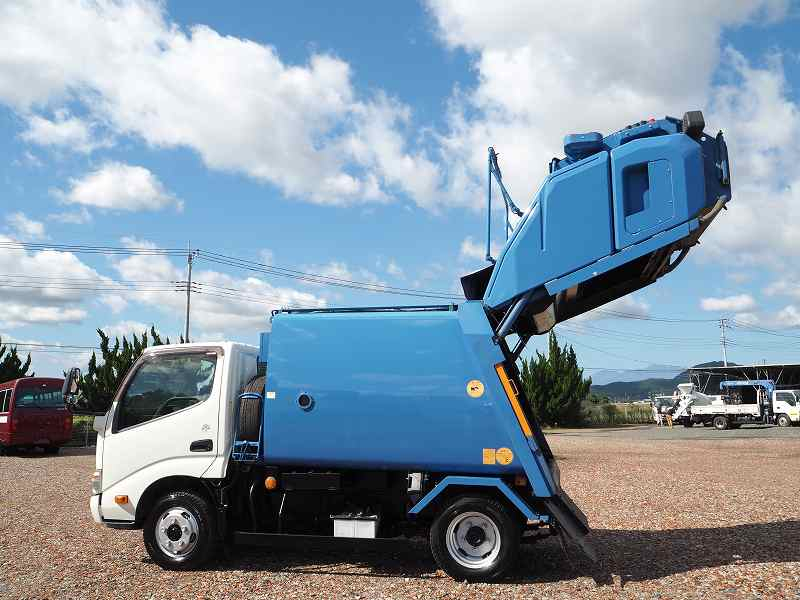 日野デュトロモリタプレス式パッカー車4.1立米汚水タンク|中古トラックの販売・買取・査定のアイナビ