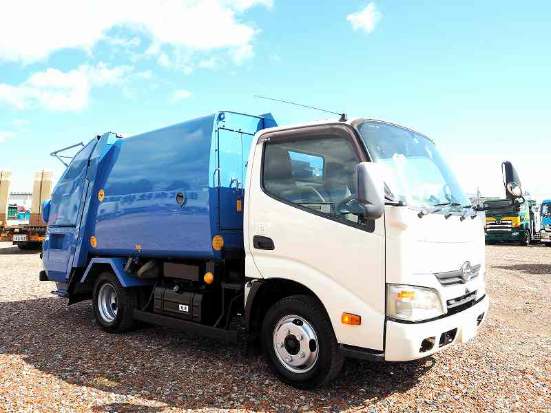 日野デュトロモリタプレス式パッカー車4.1立米汚水タンク|中古トラックの販売・買取・査定のアイナビ