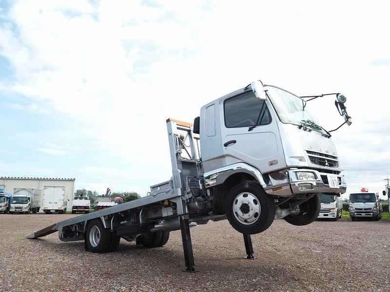 ファイター増トン4WDセルフローダー自動あゆみウインチ|中古トラックの販売・買取・査定のアイナビ