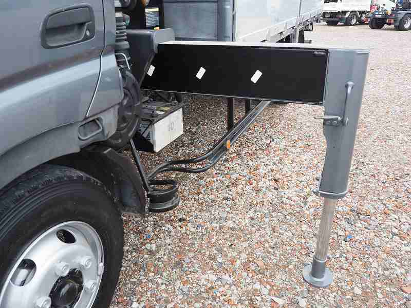 トヨタダイナ4段クレーンラジコンワイド超ロング積載3.5t|中古トラックの販売・買取・査定のアイナビ