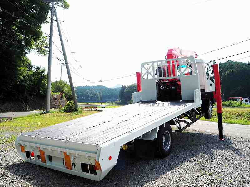 いすゞフォワード3段セルフクレーンウインチベッド付|中古トラックの販売・買取・査定のアイナビ