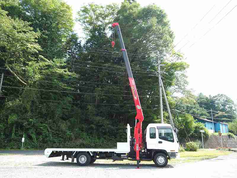 いすゞフォワード3段セルフクレーンウインチベッド付|中古トラックの販売・買取・査定のアイナビ