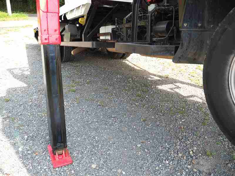 いすゞフォワード3段セルフクレーンウインチベッド付|中古トラックの販売・買取・査定のアイナビ