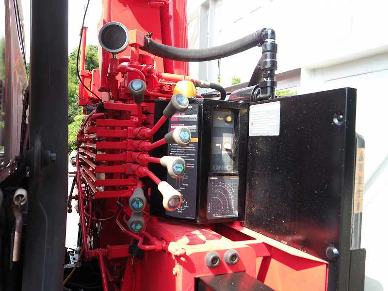 いすゞフォワード3段セルフクレーンウインチベッド付|中古トラックの販売・買取・査定のアイナビ