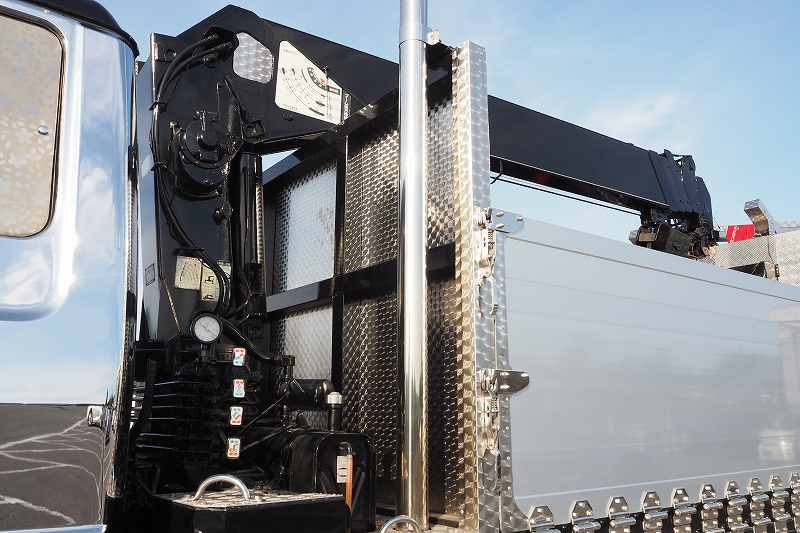 日野レンジャーデコトラ5段クレーン角足レッカー車ウインチ|中古トラックの販売・買取・査定のアイナビ