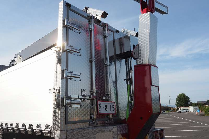 日野レンジャーデコトラ5段クレーン角足レッカー車ウインチ|中古トラックの販売・買取・査定のアイナビ