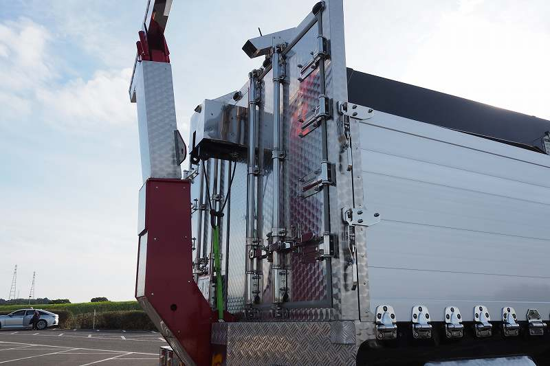 日野レンジャーデコトラ5段クレーン角足レッカー車ウインチ|中古トラックの販売・買取・査定のアイナビ