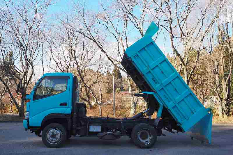 トヨタダイナ4WD高床深ダンプステンレス張り4.3立米|中古トラックの販売・買取・査定のアイナビ