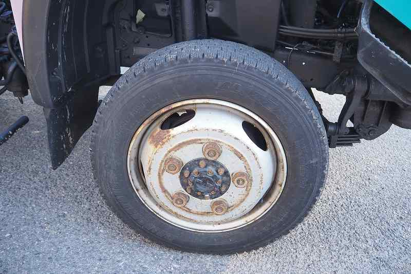 トヨタダイナ4WD高床深ダンプステンレス張り4.3立米|中古トラックの販売・買取・査定のアイナビ