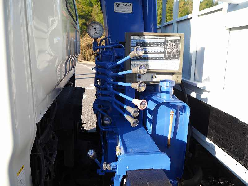 マツダタイタン4段クレーンラジコン付ワイドロング平ボディ|中古トラックの販売・買取・査定のアイナビ