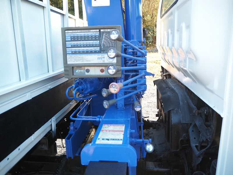 マツダタイタン4段クレーンラジコン付ワイドロング平ボディ|中古トラックの販売・買取・査定のアイナビ