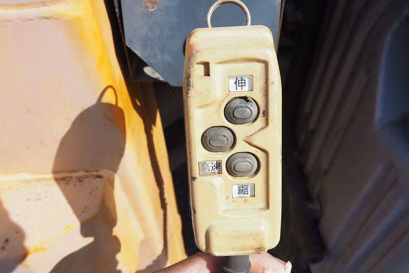 三菱スーパーグレート4軸低床セルフローダーウインチV8E/G|中古トラックの販売・買取・査定のアイナビ