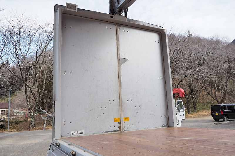 三菱ふそうキャンターワイド超ロングウイングカスタム|中古トラックの販売・買取・査定のアイナビ