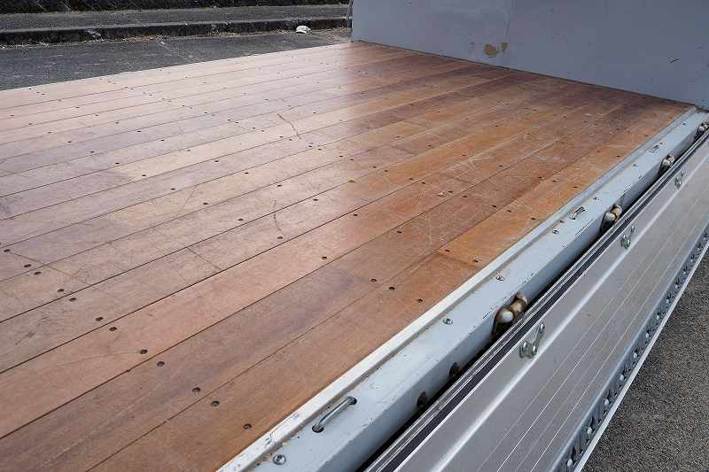 三菱ふそうキャンターワイド超ロングウイングカスタム|中古トラックの販売・買取・査定のアイナビ