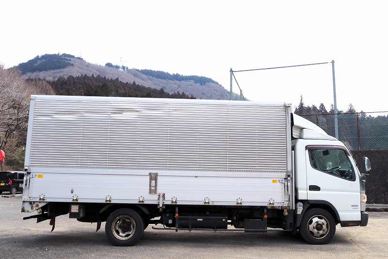 三菱ふそうキャンターワイド超ロングウイングカスタム|中古トラックの販売・買取・査定のアイナビ
