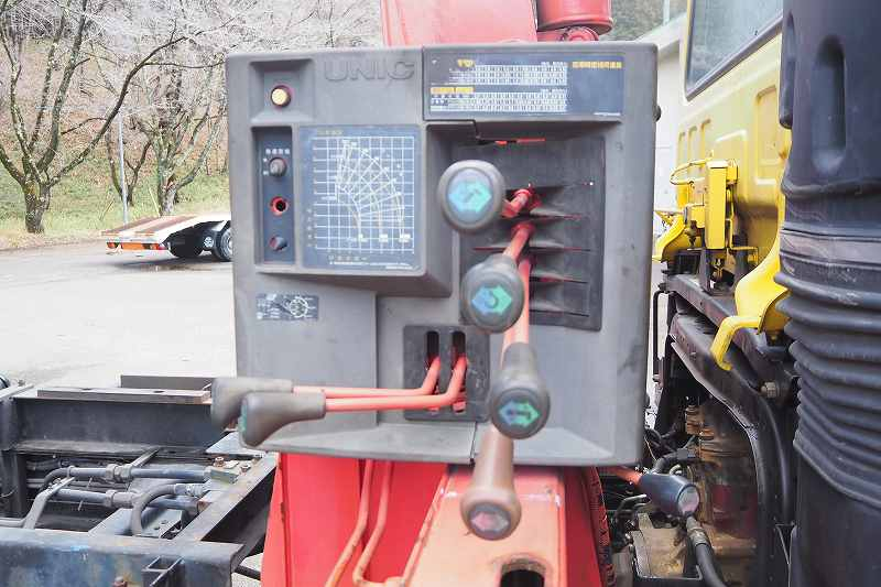 コンドル3段クレーン付深ダンプ8.6立米天蓋|中古トラックの販売・買取・査定のアイナビ