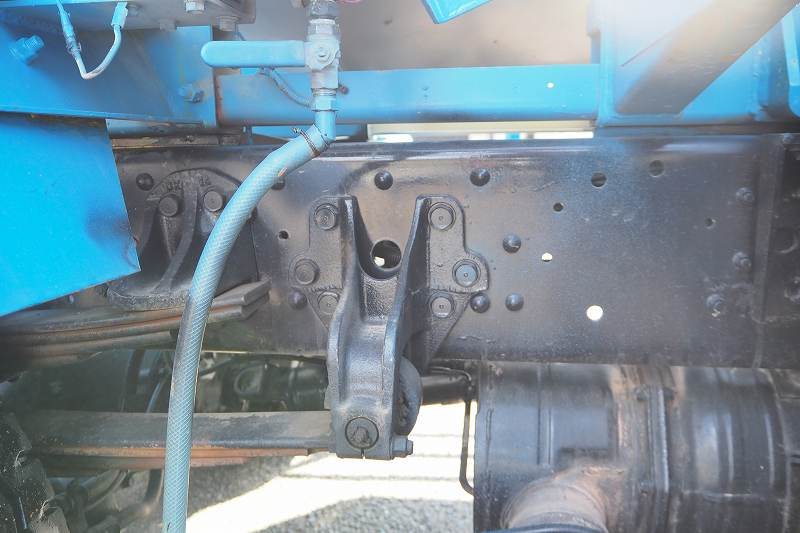 三菱ファイター増トン11t未満カヤバミキサー車|中古トラックの販売・買取・査定のアイナビ