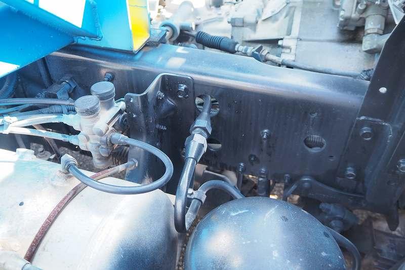 三菱ファイター増トン11t未満カヤバミキサー車|中古トラックの販売・買取・査定のアイナビ