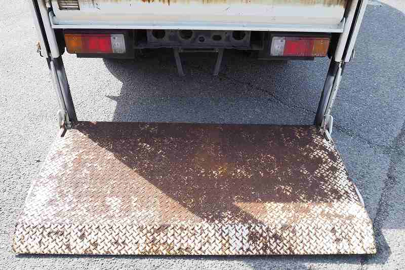 トヨタダイナWキャブ平ボディ垂直式パワーゲート|中古トラックの販売・買取・査定のアイナビ