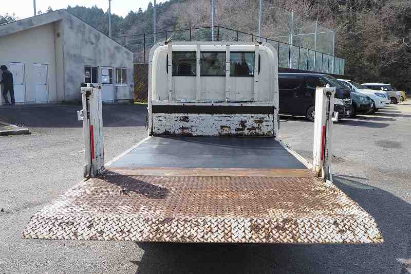 トヨタダイナWキャブ平ボディ垂直式パワーゲート|中古トラックの販売・買取・査定のアイナビ